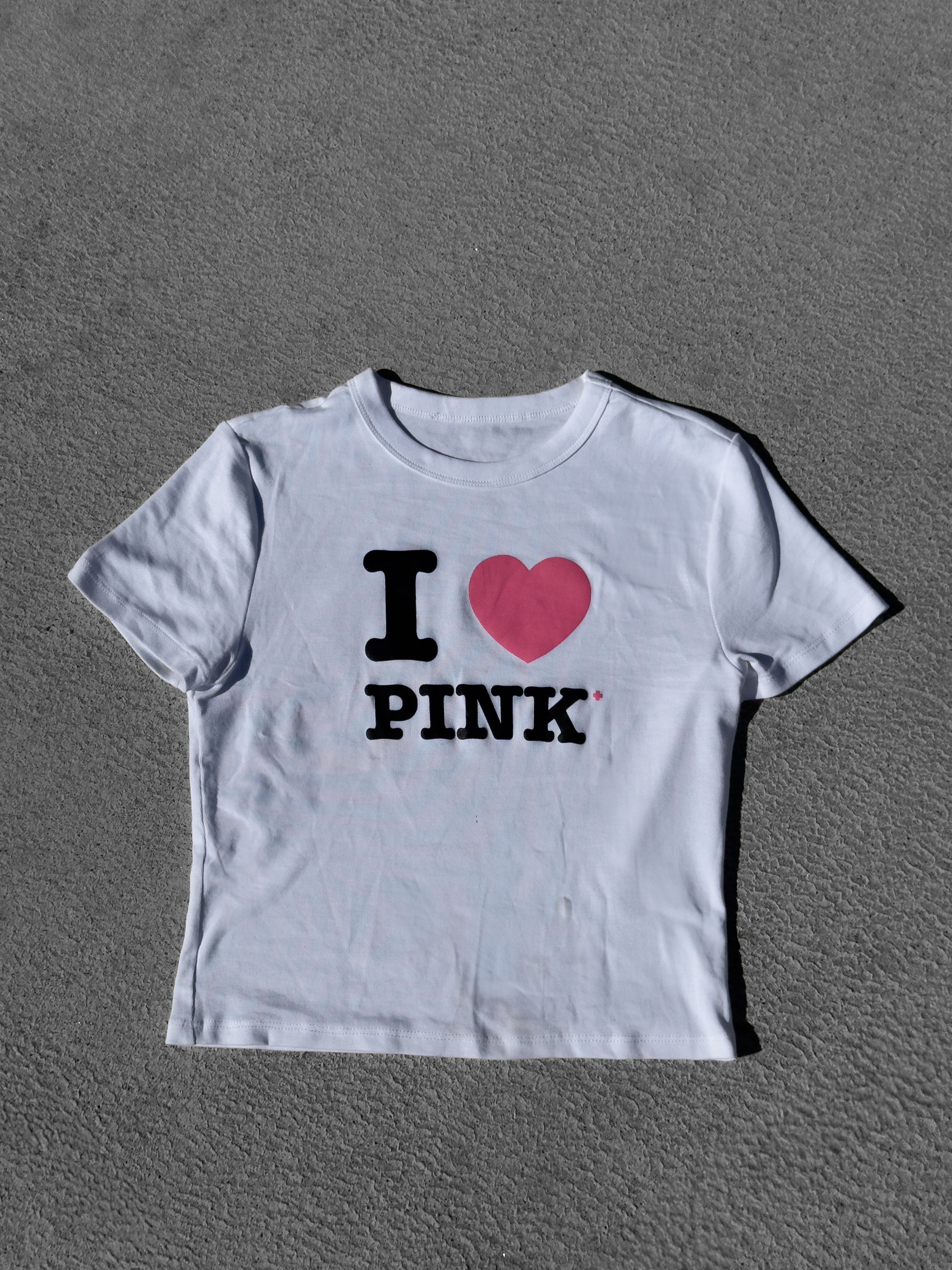 T-shirt I Love Pink détail, crop top sérigraphié main à Lyon, Pink+Yarn