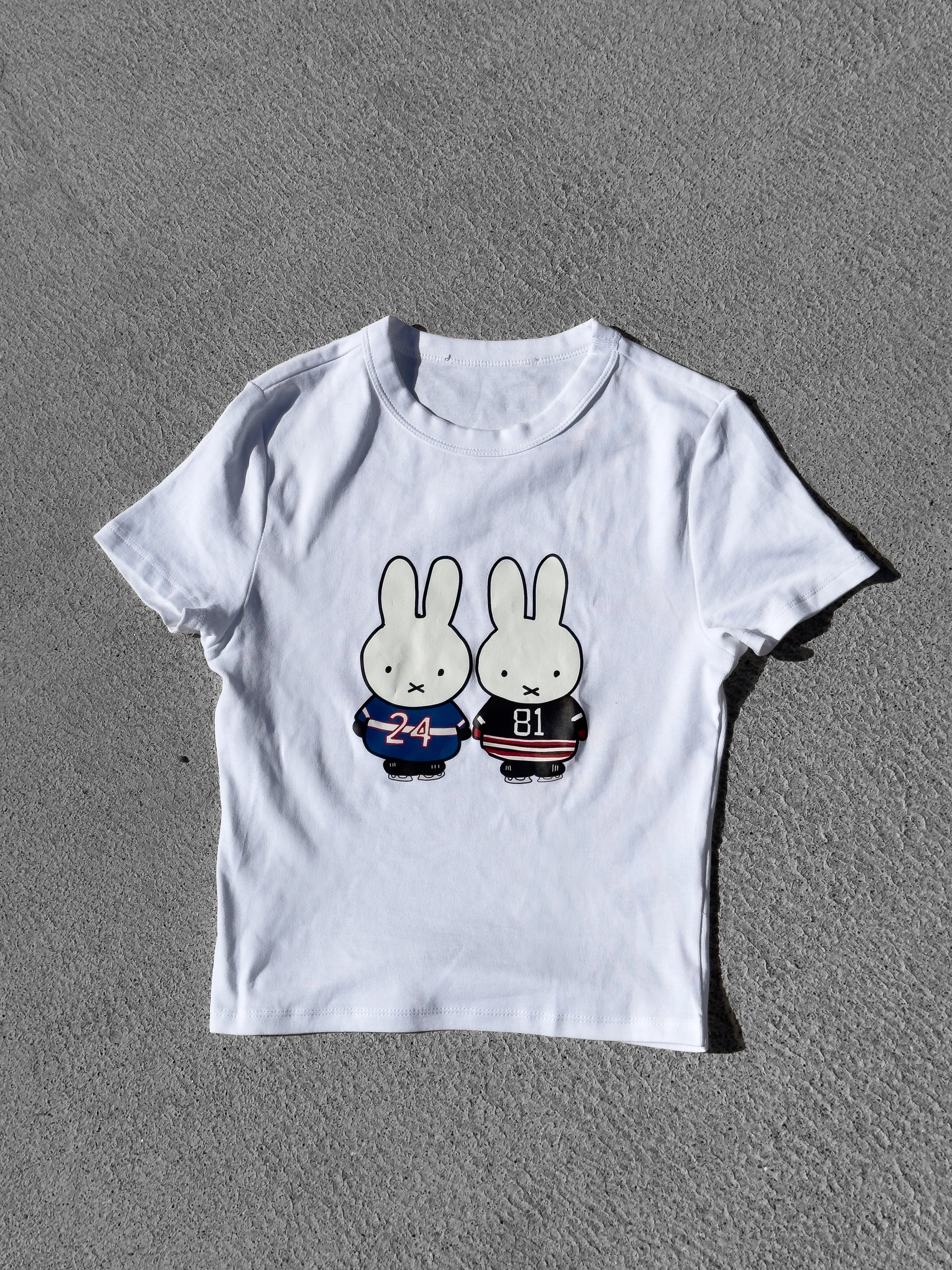 T-shirt Miffy Rozanov x Hollander détail, crop top sérigraphié main à Lyon, Pink+Yarn